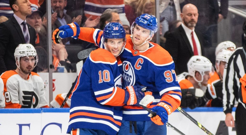 Connor McDavid racks up 5 points in Oilers' win over Leafs