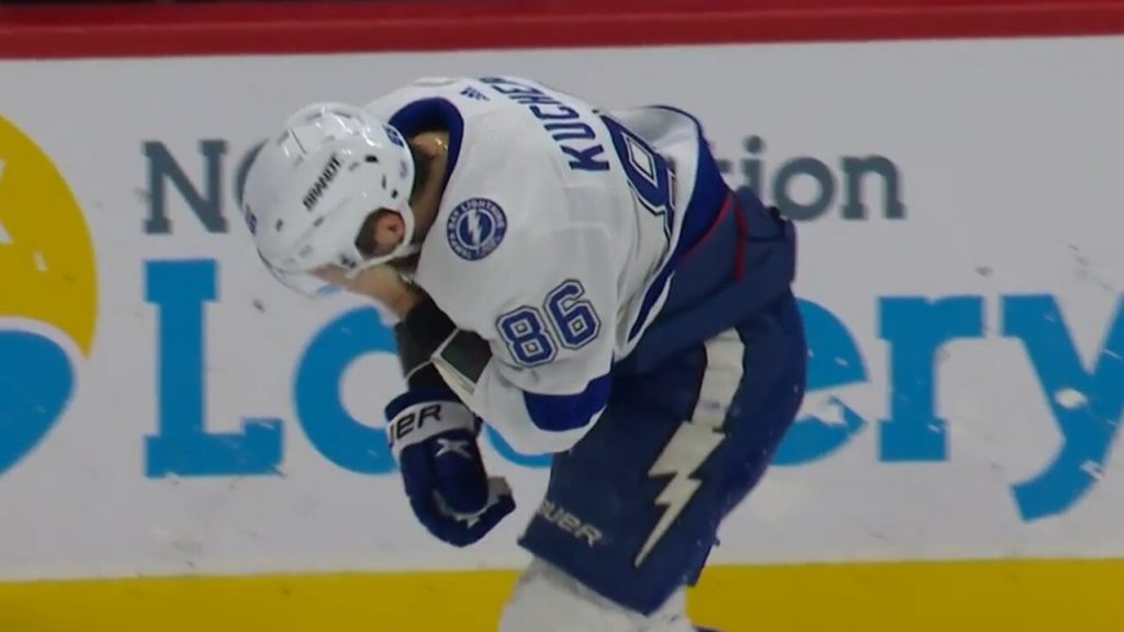 Lightning: Nikita Kucherov without shirt rips Canadiens fans after Cup