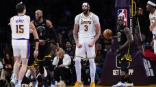 NBA Roundup: Davis scores 39, leads Lakers past Warriors in Curry’s return