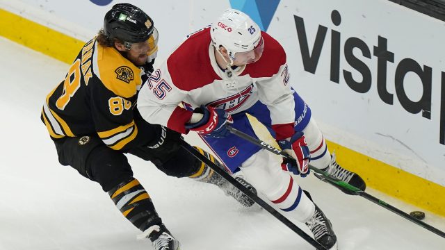 Canadiens' Mike Hoffman shows off gnarly scar after cross-check to the face