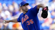 Mets place Verlander on injured list with muscle strain