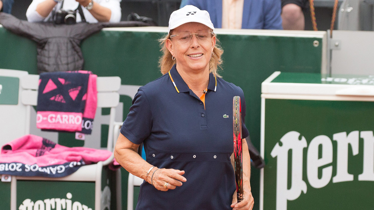Navratilova says she is cancer-free, returns to her TV work
