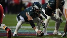 Eagles centre Jason Kelce set to return for 13th season