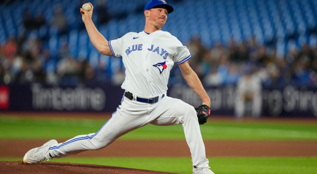 Blue Jays’ Bassitt says he’s OK after exiting start with back tightness