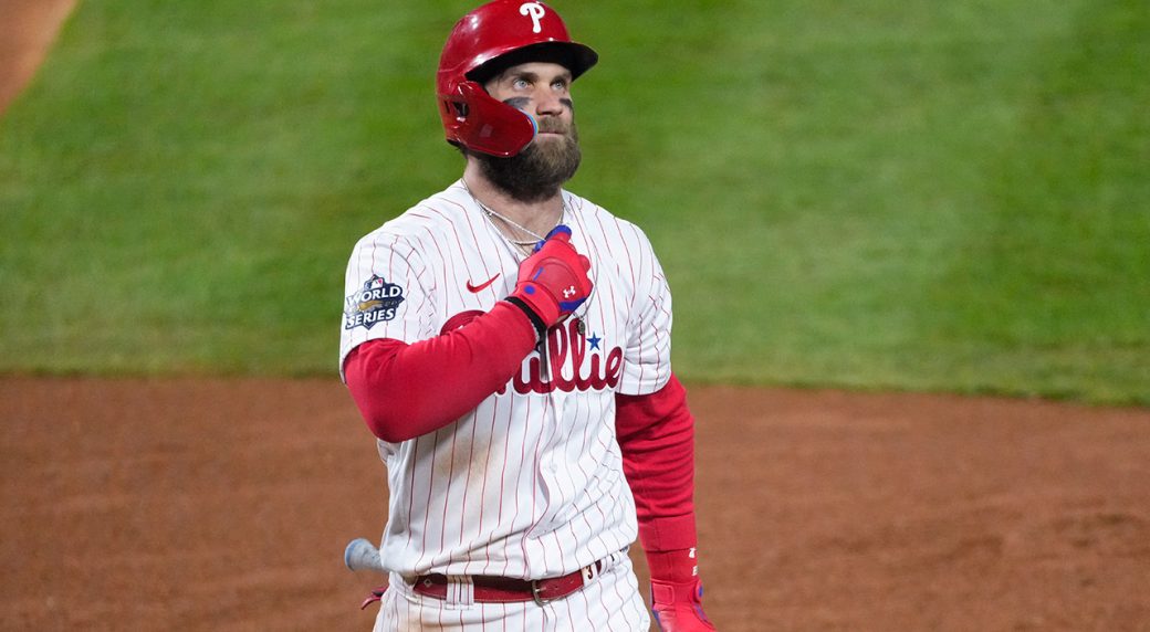 Bryce Harper takes on-field BP for 1st time since surgery