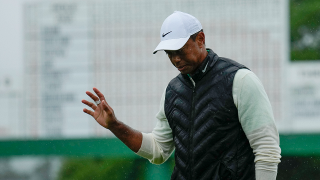 Tiger Woods menjalani operasi fusi subtalar di pergelangan kaki
