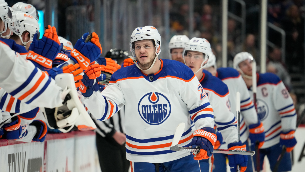 Oilers’ Janmark exits Game 1 vs. Knights after hitting head on boards