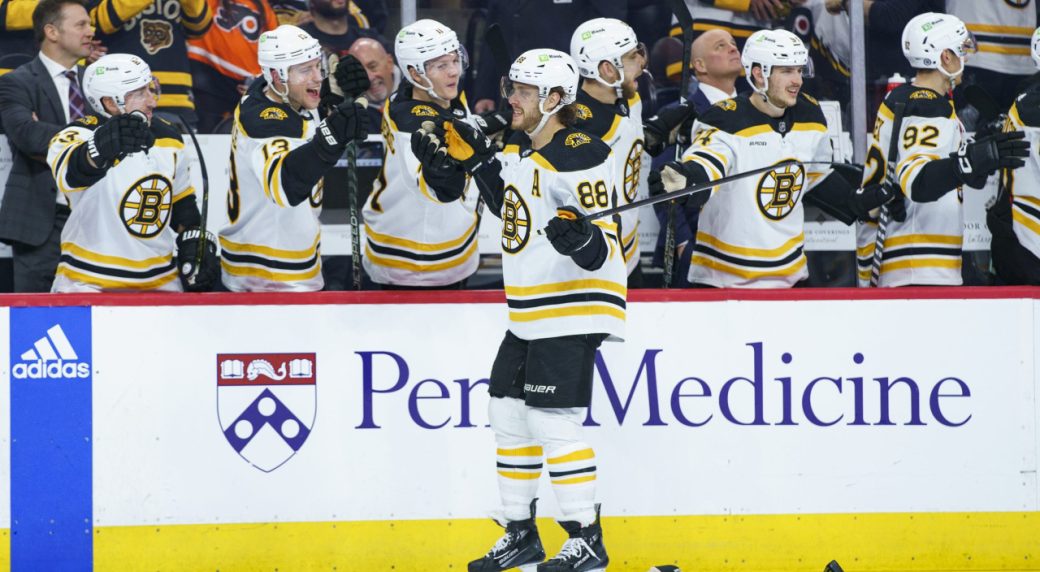 Bruins close out record regular season, beat Canadiens 5-4