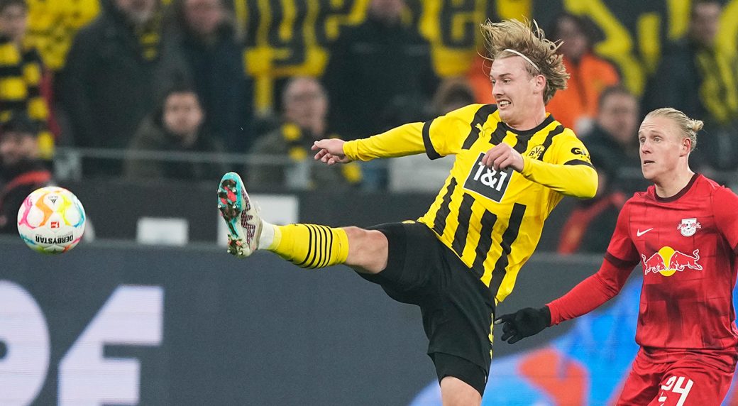 Dortmund extends Julian Brandt’s contract through 2026