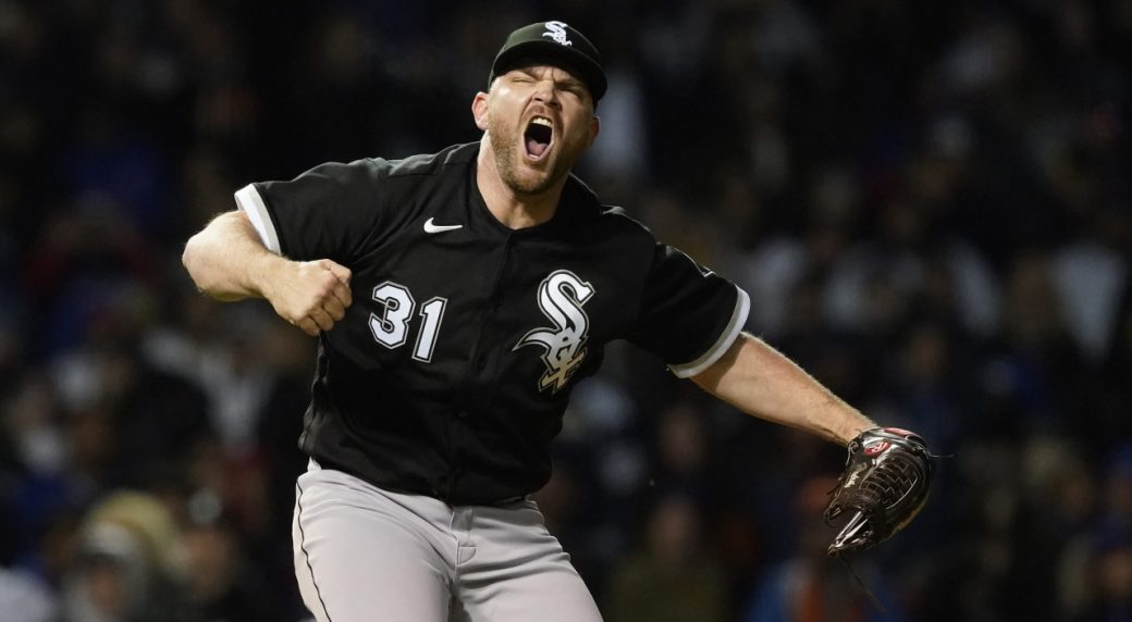 White Sox closer Hendriks announces he is cancer free