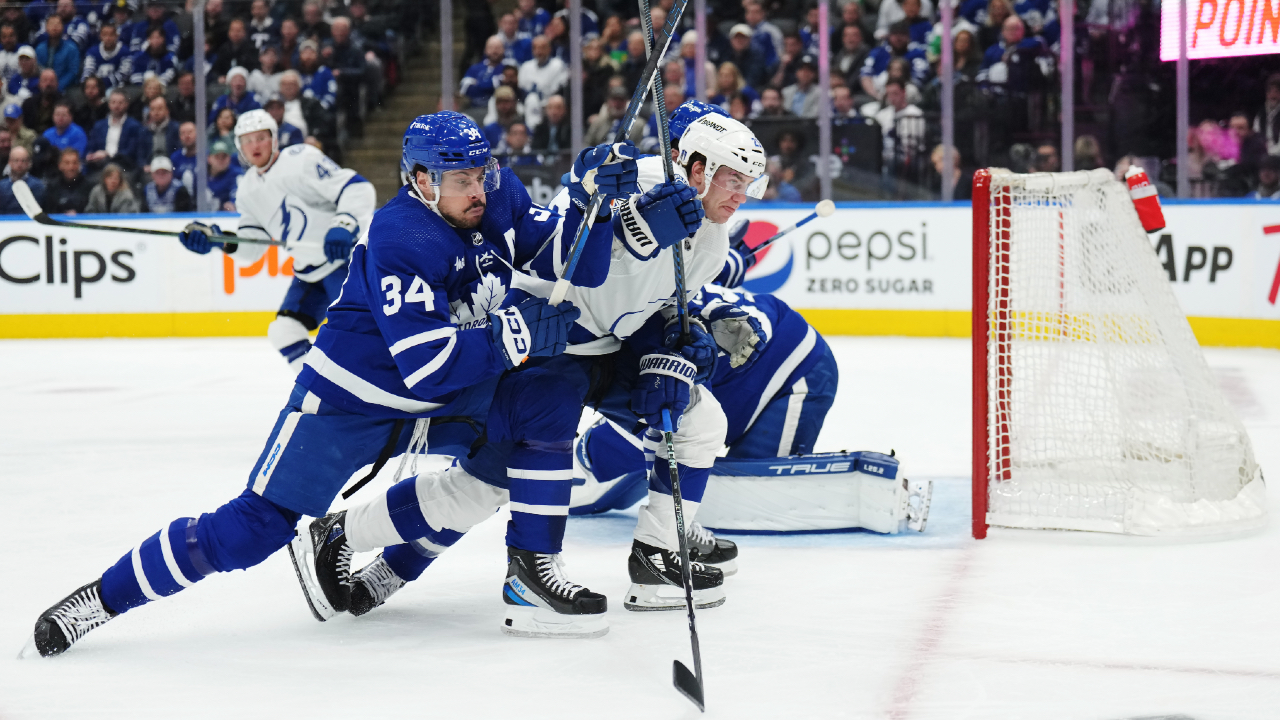 Point Scores Twice Lightning Embarrass Maple Leafs In Game 1