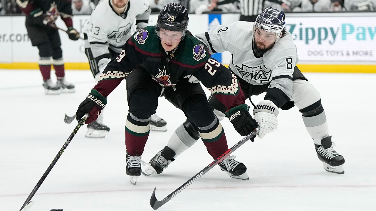 Kings fall to Coyotes in first NHL game ever in Australia - Los Angeles  Times