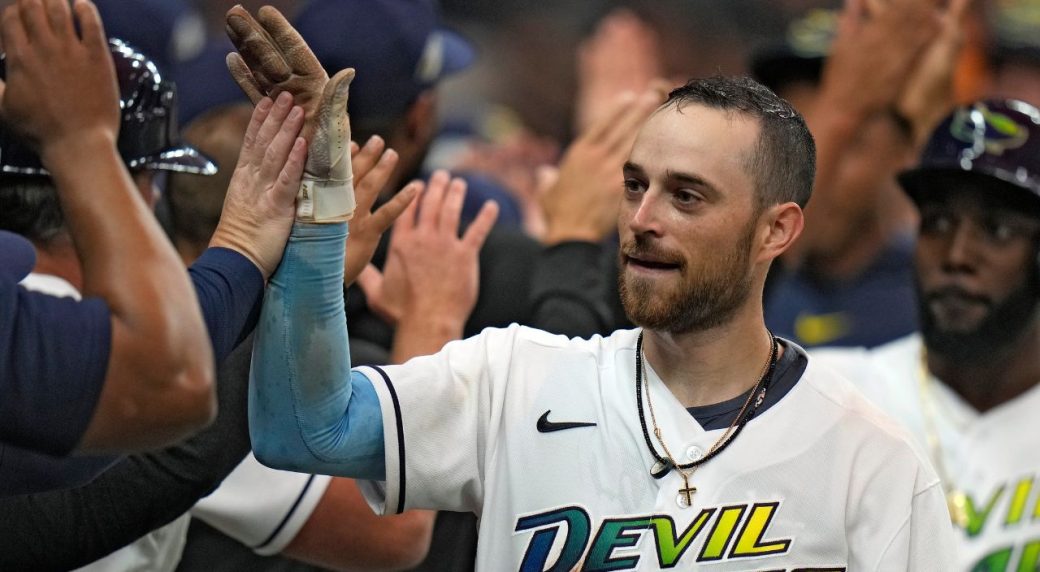 Bethancourt, Lowe homer in three-run 9th, Rays walk-off White Sox