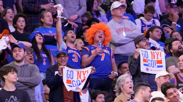 New York Knicks fans cheer in the second half of Game 4 in an NBA basketball first-round playoff series against the Cleveland Cavaliers. (Mary Altaffer/AP)