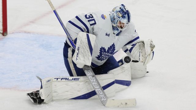 Maple Leafs' Samsonov does not wear Pride decal during warmup