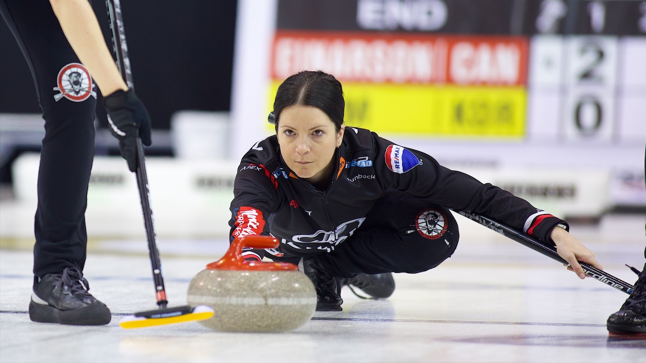 Einarson shakes off loss to earn first win at Players Championship