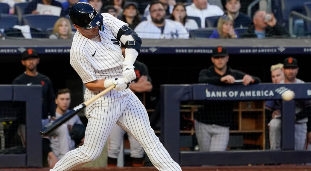Yankees’ Donaldson stays on injured list with hamstring strain