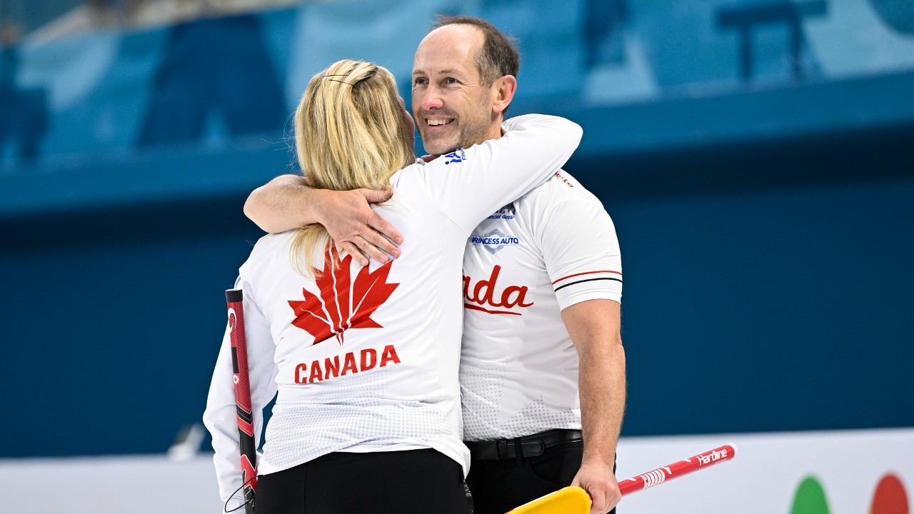 Canada advances to semifinals at world mixed doubles curling championship