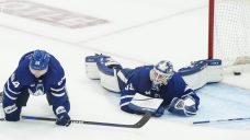 Maple Leafs can’t finish off Lightning, must return to Tampa for Game 6