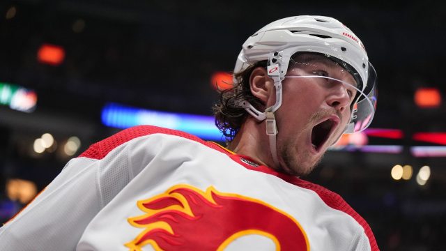 Controversial call brings back bad memories for Flames - ESPN - Cross  Checks Blog- ESPN