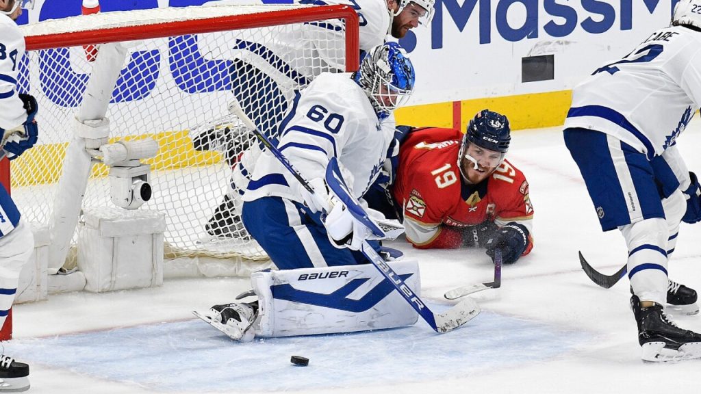 Leafs storm back, topple Lightning in OT - The Rink Live