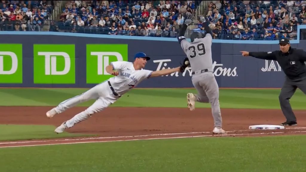 Bassitt makes spectacular lunging tag on Trevino to cap off solid