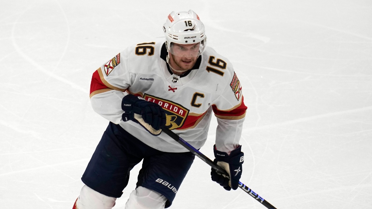 Panthers' Barkov injured after unorthodox fall into boards