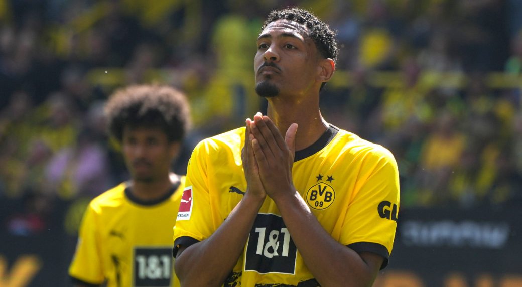 Bayern Munich claim Bundesliga title after Dortmund falters in final match