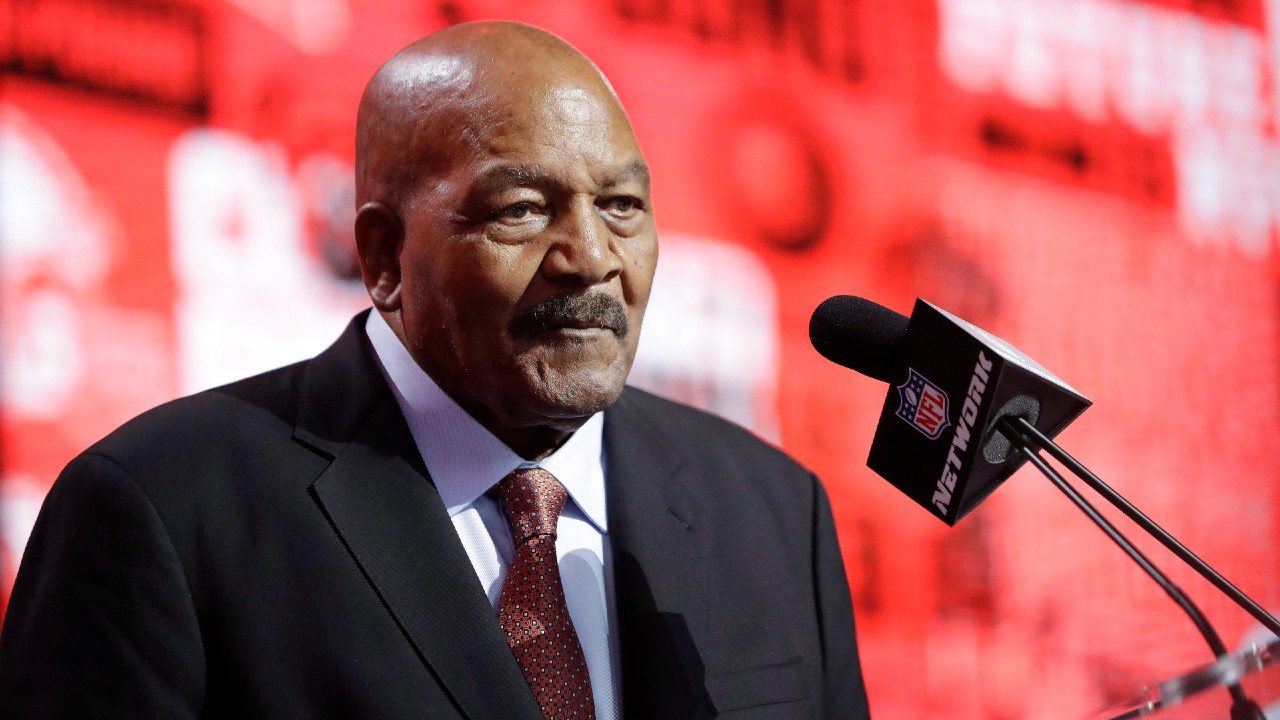 Jim Brown, Pro Football Hall of Famer and civil rights advocate, dead at 87