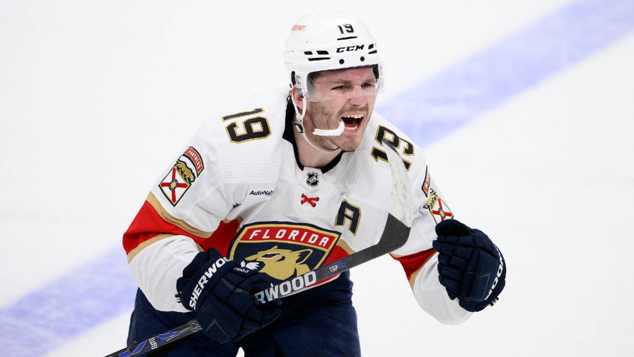 Tkachuk scores late to send Panthers to Stanley Cup final with