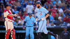 Blue Jays lose DH Brandon Belt with left hamstring tightness