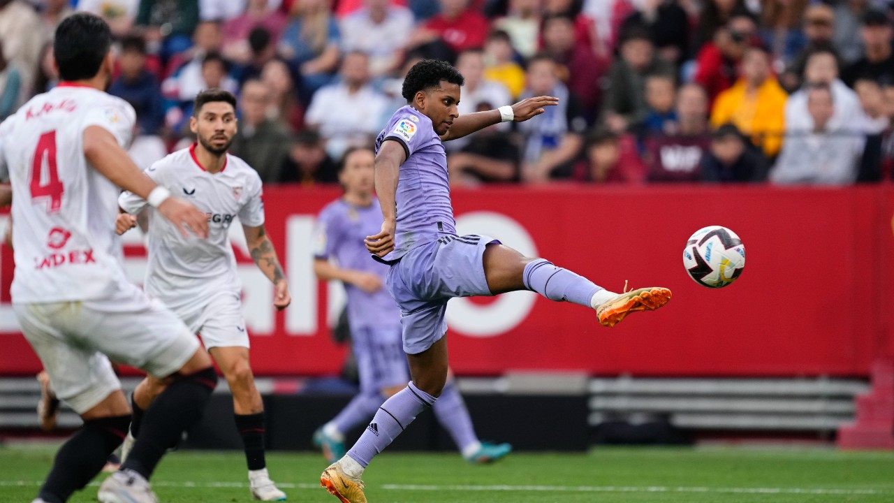 With Vinicius Junior out, Rodrygo scores 2 to lead Real Madrid to win at Sevilla