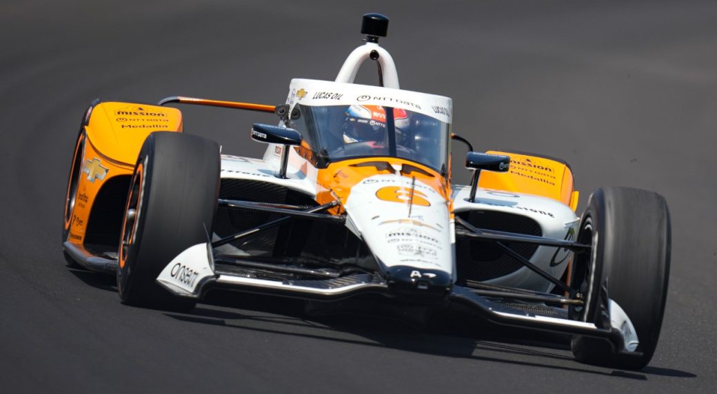 Chevrolet, McLaren soar as Rahal struggles on 1st day of Indy 500