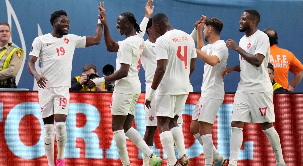 Davies, David both score as Canada tops Panama to advance to Nations League final