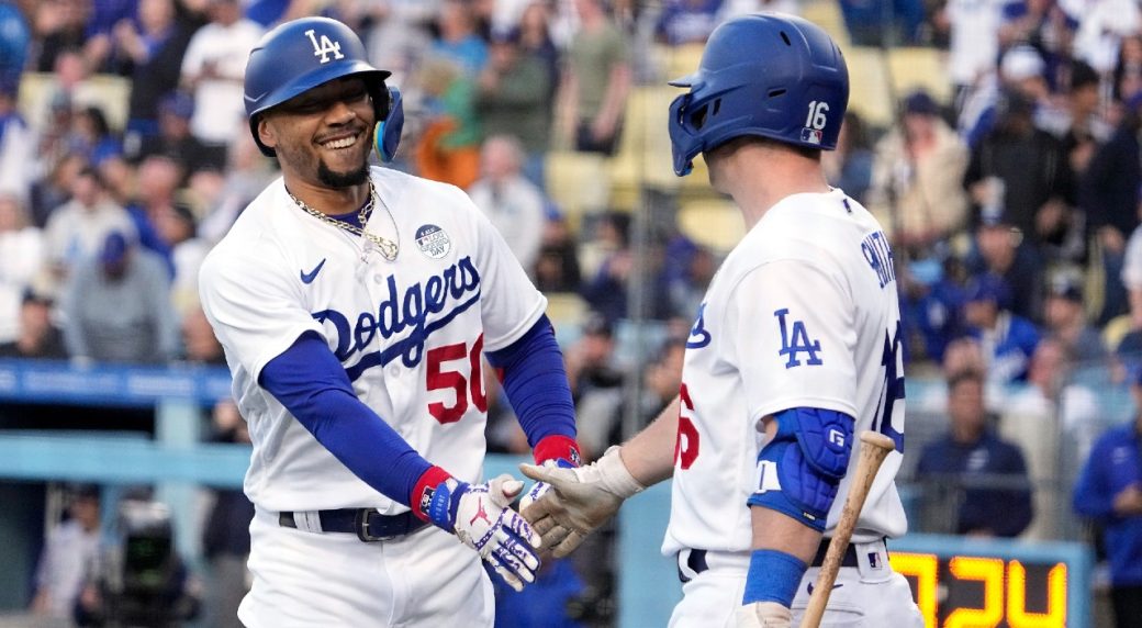 Betts homers twice, Kershaw dominates as Dodgers beat Yankees