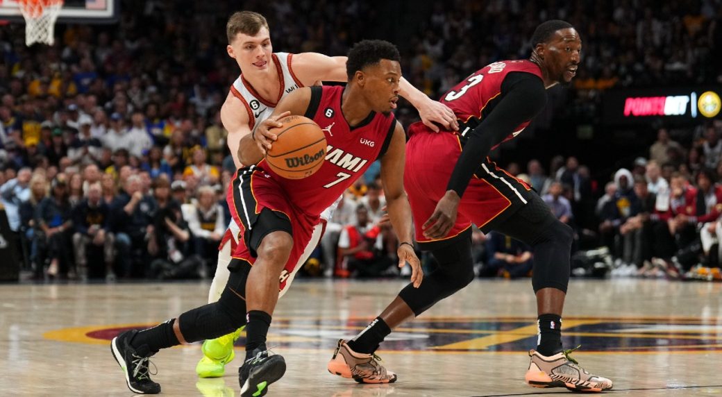 NBA roundup: Wade buzzer-beater lifts Heat past Warriors