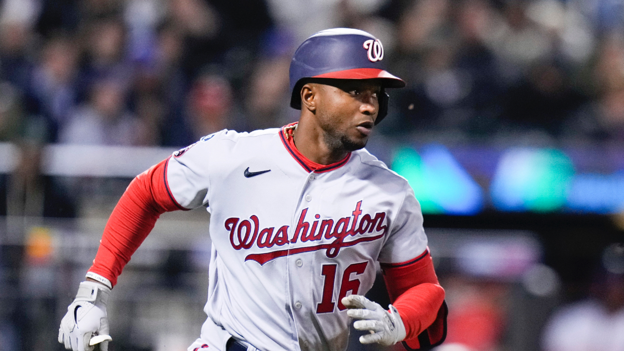 Nationals place Victor Robles on IL, a day after tiff with
