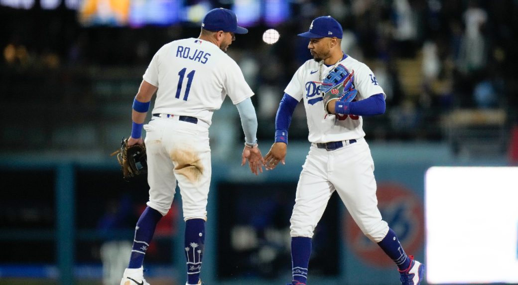 Dodgers edge defending champion Astros as LA fans rain down boos on Altuve and Bregman