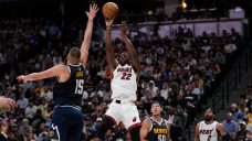Heat pull away in fourth to beat Nuggets, tie NBA Finals at 1-1
