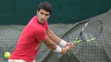Alcaraz, Murray win openers at rainy Wimbledon, defending champion Rybakina also advances