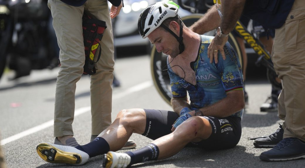 Cavendish crashes out in last attempt to take record for most Tour