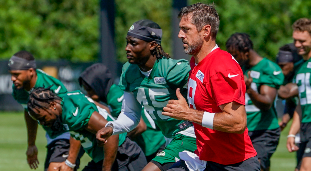 Jets QB Aaron Rodgers still practicing patience with offense