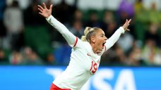 Canada rallies to defeat Ireland and boost its chances of advancing at World Cup