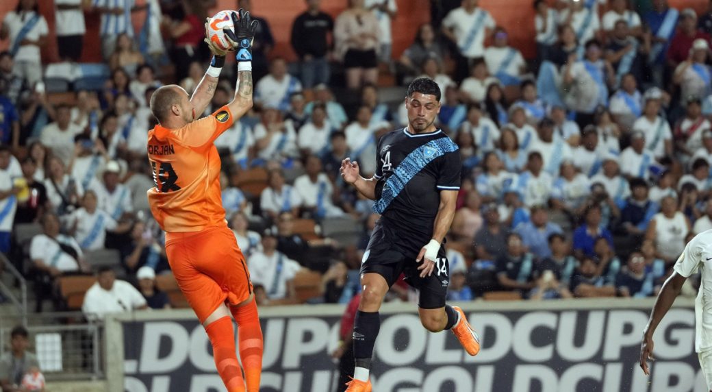 Canada goalkeeper and captain Borjan out for remainder of Gold Cup