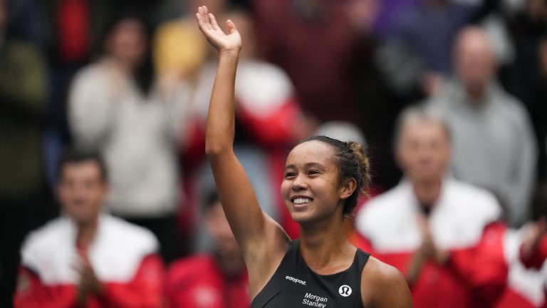 Canada's Leylah Fernandez waves to the crowd after defeating Belgium's Ysaline Bonaventure during a Billie Jean King Cup qualifiers singles match, in Vancouver, on Saturday, April 15, 2023. (Darryl Dyck/CP)