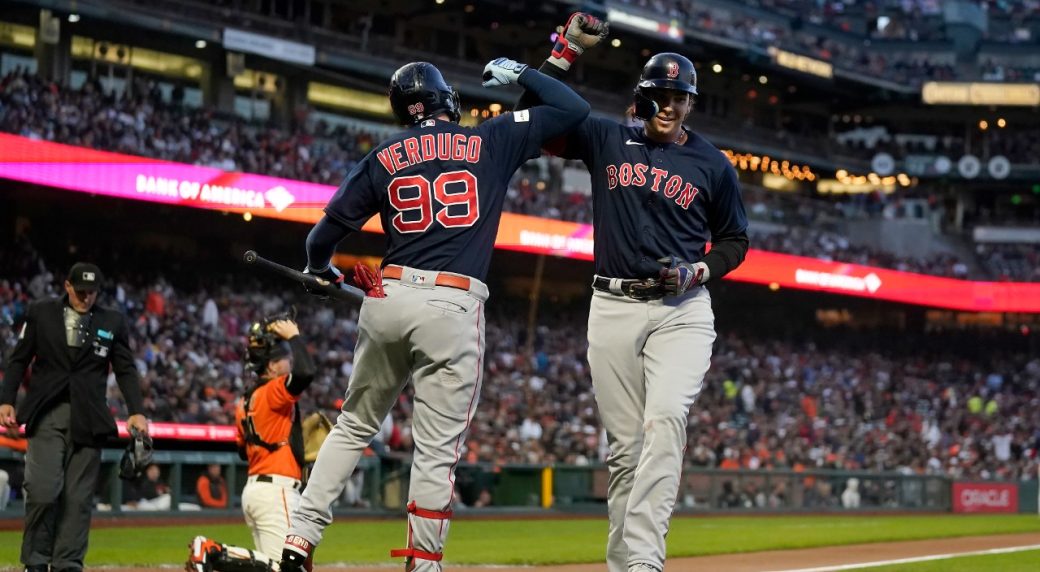 Casas homers, hits RBI double to lead Red Sox past Giants for fifth straight win