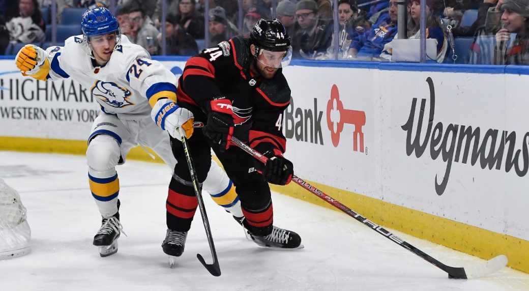 Lightning sign defenceman Calvin de Haan to 1year, 775K contract