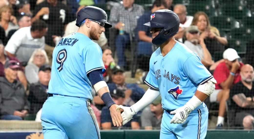 Blue Jays sweep doubleheader, season series vs. White Sox as pitching holds strong