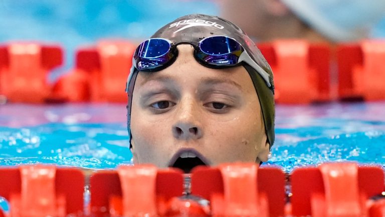 Summer McIntosh of Canada competes in the women's 200m freestyle at the World Swimming Championships in Fukuoka, Japan, Tuesday, July 25, 2023. (Eugene Hoshiko/AP Photo)