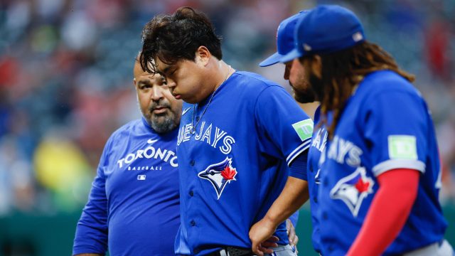 X-rays negative after Romano struck in chest in Blue Jays' win - ESPN